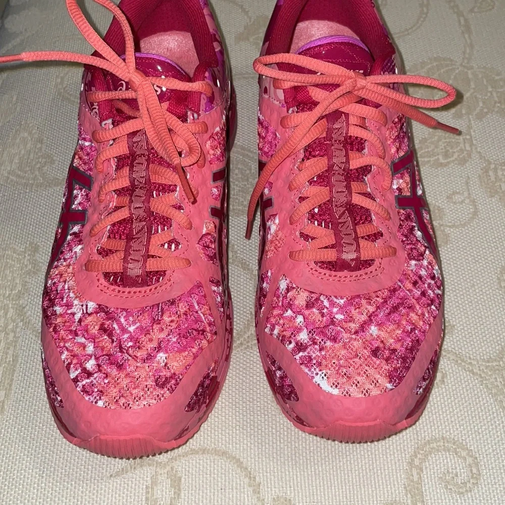 ✨HOST PICK✨ ASICS Guava/Pink Gel-Noosa Sole Supportive Runner Sneakers - Picture 2 of 9